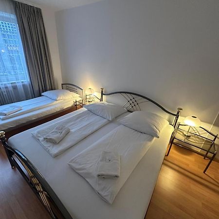 Hotel-Pension Asta München Exteriör bild
